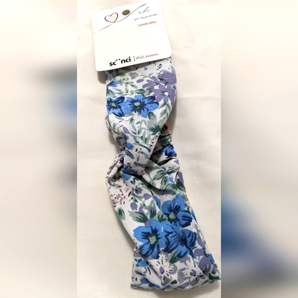 Scunci by Ali Manno & Time and Tru Floral Headband - Picture 2 of 8